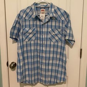 Levi’s Men’s button down shirt
